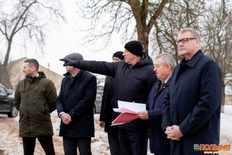 Юрий Караев провел в Кореличах заседание штаба по подготовке к областным Дожинкам