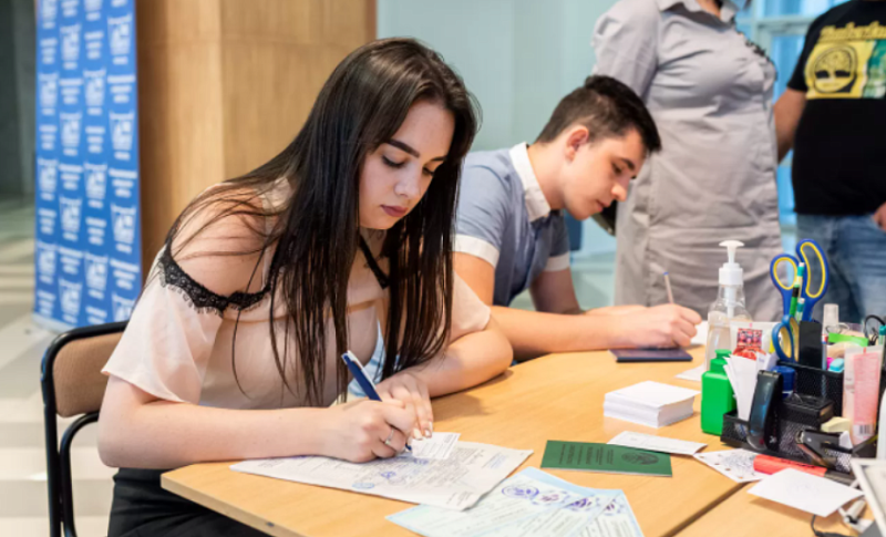 В Минобразования установили сроки приема документов проведения испытаний и зачисления в вузы