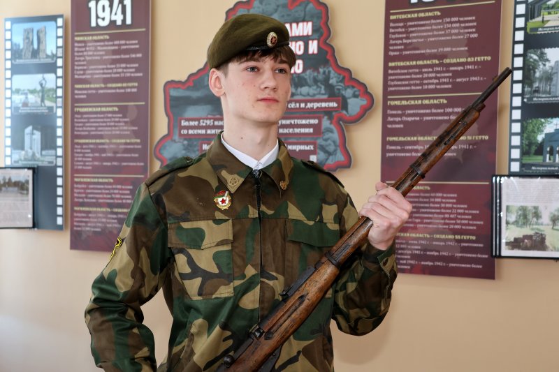 В военнопатриотическом клубе Патриоты воспитывается любовь и преданность Родине