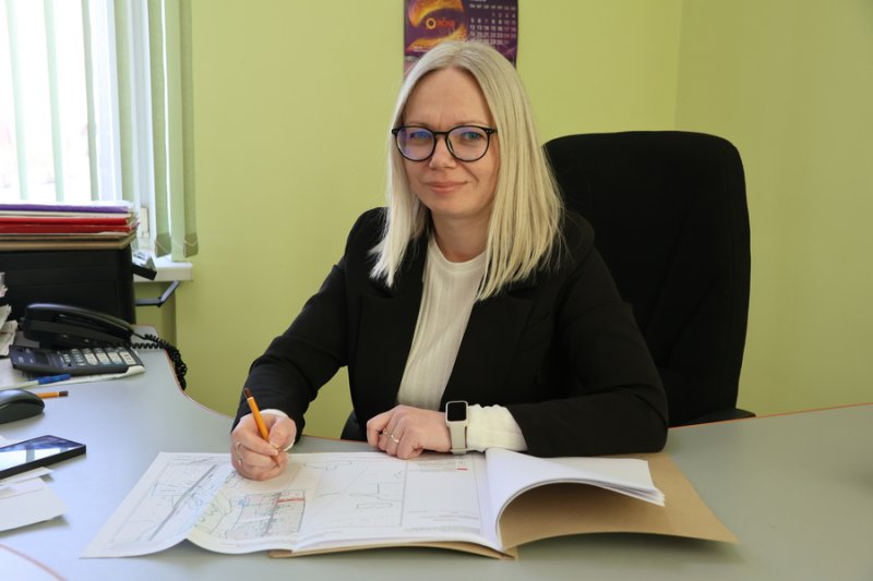 Когда работа  в радость Главный специалист отдела землеустройства райисполкома Анна Данилович  о любимой работе творчестве и вдохновении