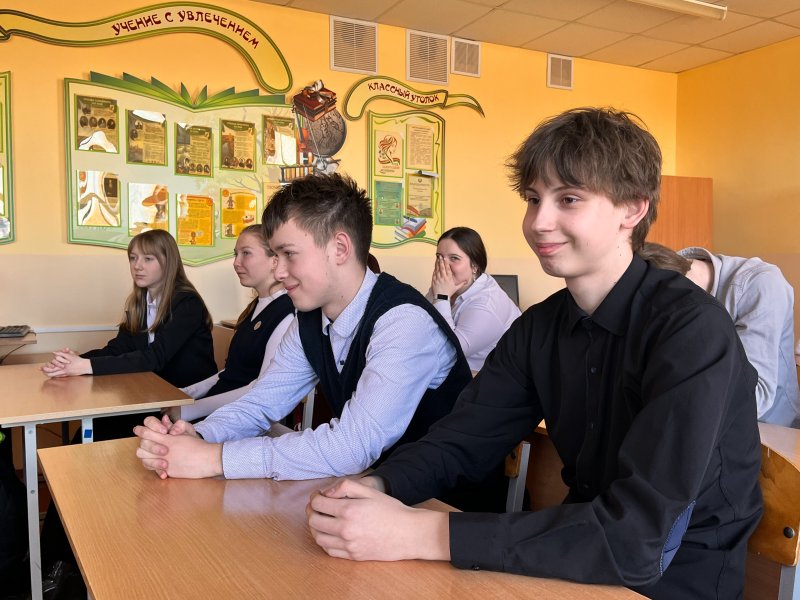 О чем говорили корреспонденты Працы с гимназистами на занятии кружка Юный журналист