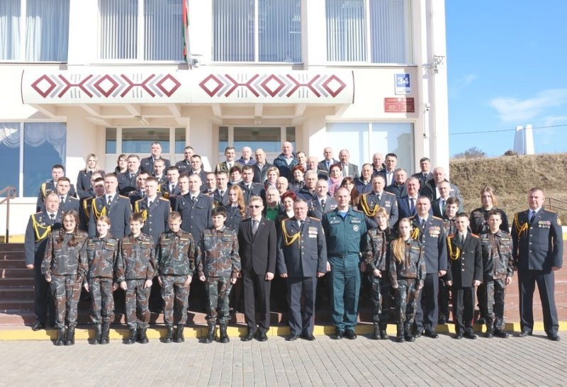 Праздничная дата сегодня стражи правопорядка райотдела внутренних дел принимают поздравления и награды