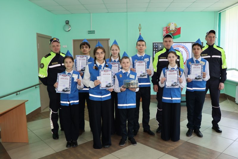 Знатоки правил дорожного движения встретились на м районном слётеконкурсе ЮИД