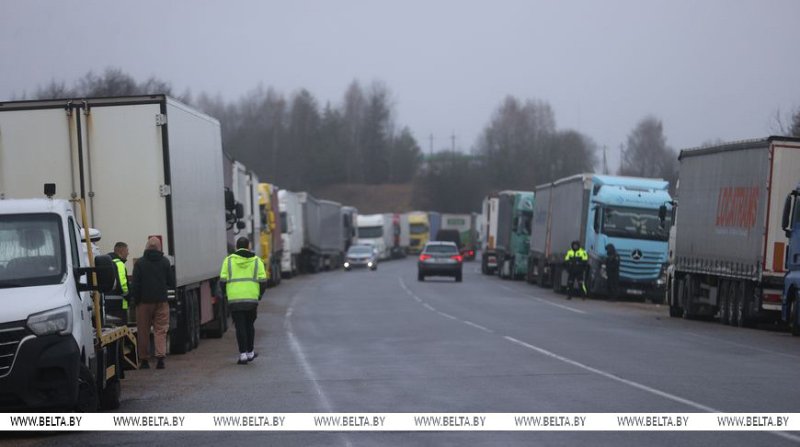 Зарубежные перевозчики обратились к Президенту для урегулирования ситуации с фурами с литовской регистрацией
