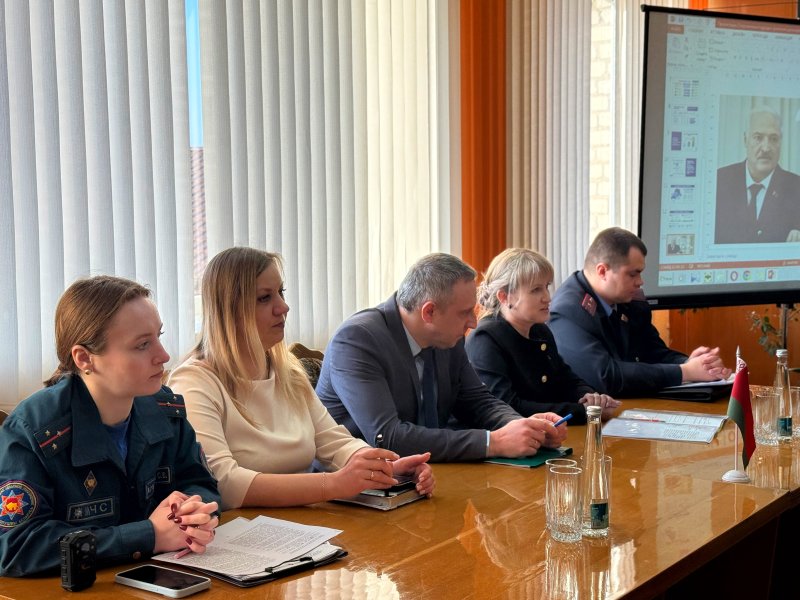 Сильные регионы  главный приоритет Единый день информирования населения проходит на Зельвенщине