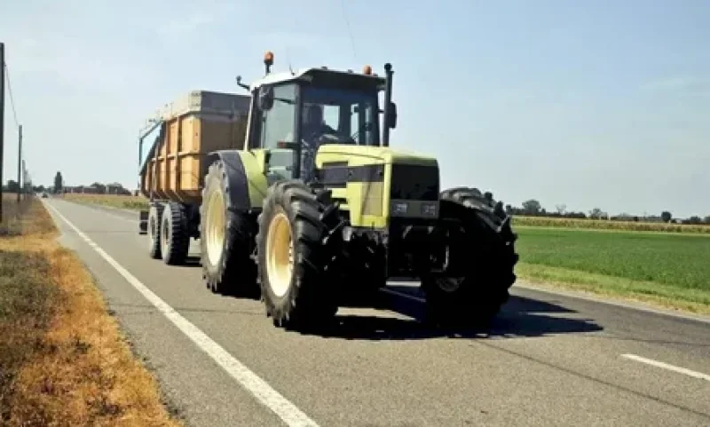 Стартовала профилактическая акция Внимание Тракторная и самоходная техника