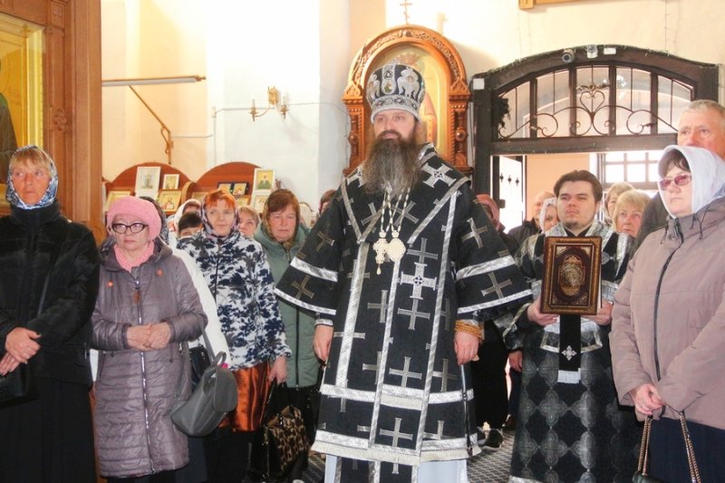 В Сынковичском храме литургию Преждеосвященных Даров возглавил архиепископ Гродненский и Волковысский Антоний