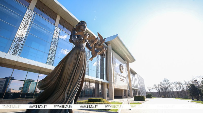 Лукашенко принял верительные грамоты послов  государств