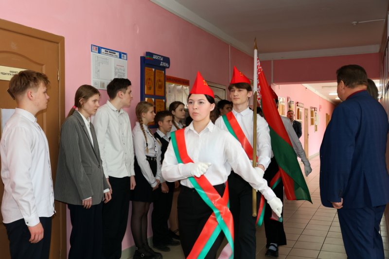 В Деречинской СШ имени ГЛ Кириллова открыт стенд Герои Беларуси