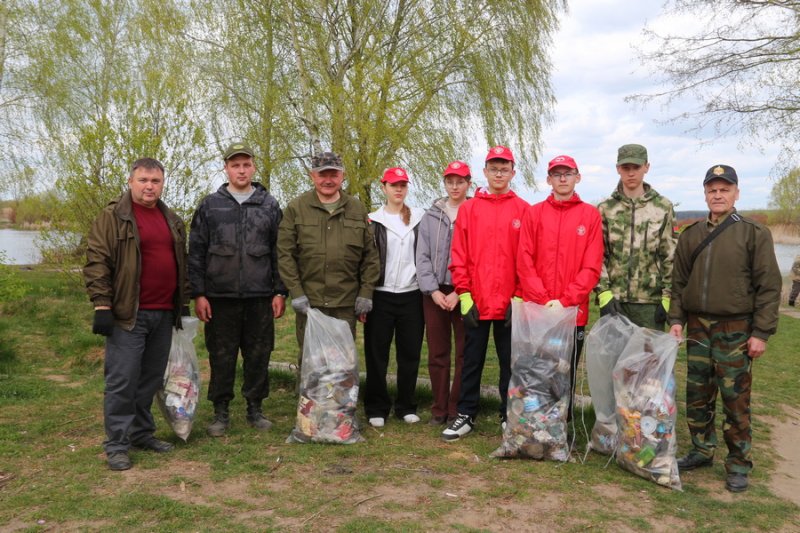 Зельвенцы присоединились к республиканской акции Беларусь синеокая