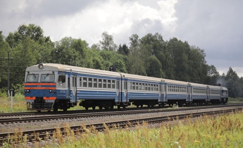 К сведению пассажиров Изменены графики движения поездов в сутки  и  апреля  года