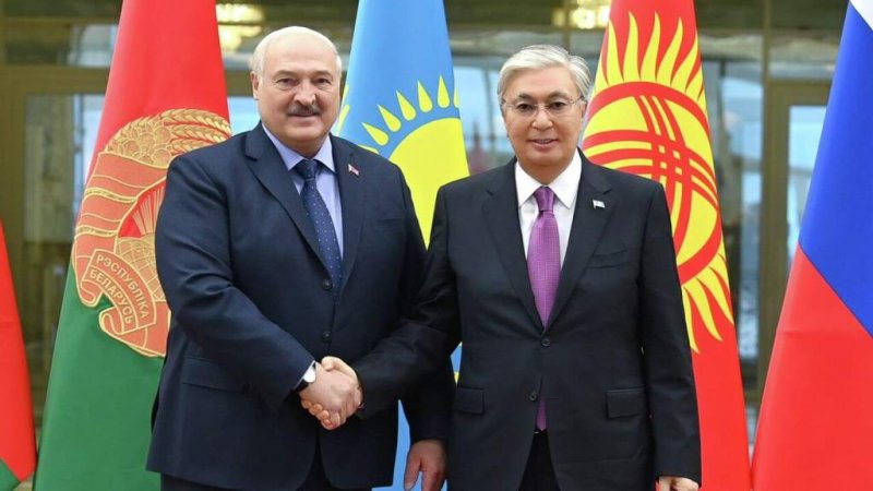 Лукашенко и Токаев провели телефонный разговор