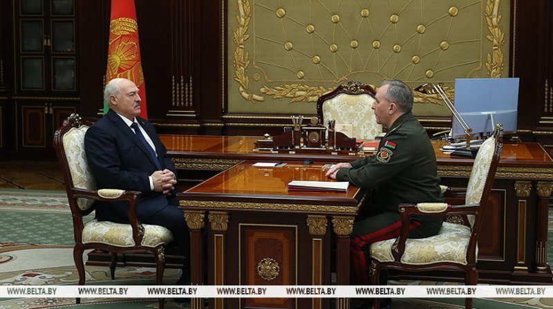 Кадровый вопрос и выводы после проверки ВС Лукашенко принял с докладом министра обороны