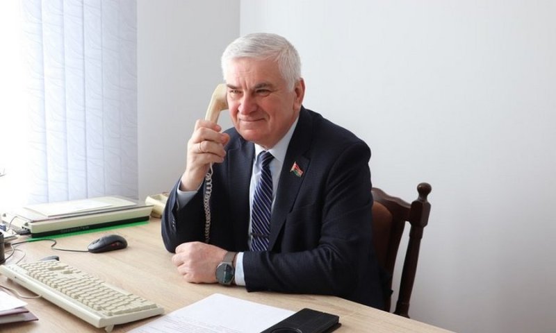 На вопросы зельвенцев ответит парламентарий Валентин Семеняко