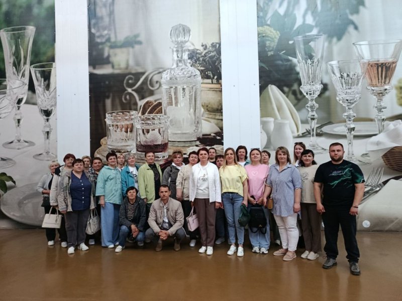 Коллектив Зельвенского филиала облпотребобщества  познакомился с достопримечательностями Лидчины