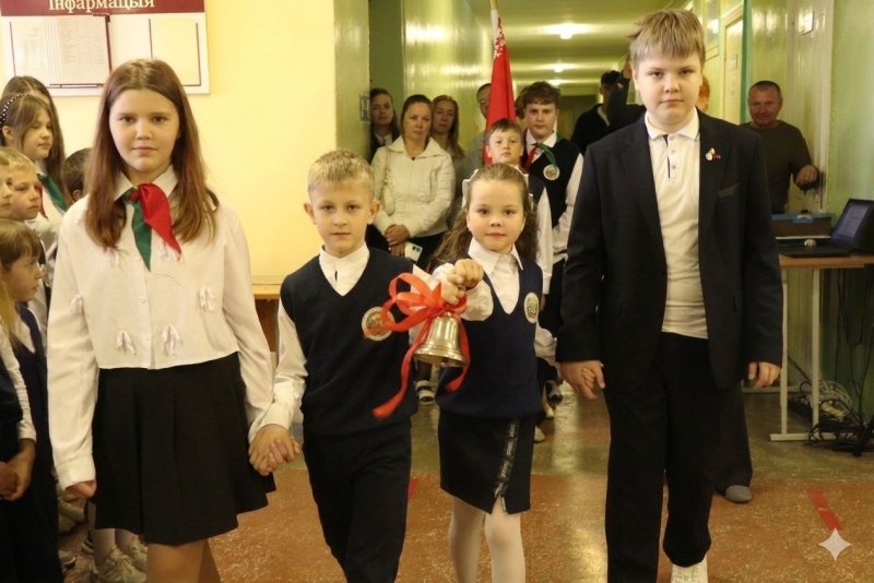Звонкое лето зовет в СШ  гп Зельва имени Павла Ильича Жданова подвели итоги учебного года