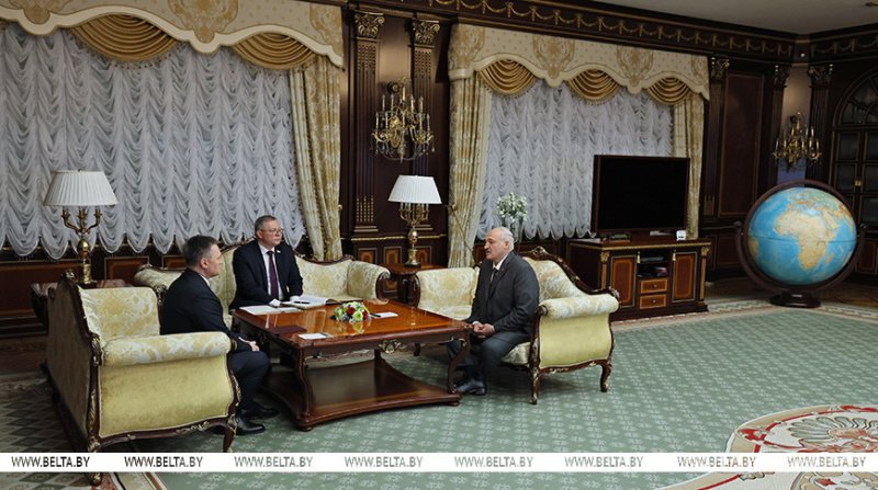 Лукашенко высказался за внедрение высоких технологий в работу судов