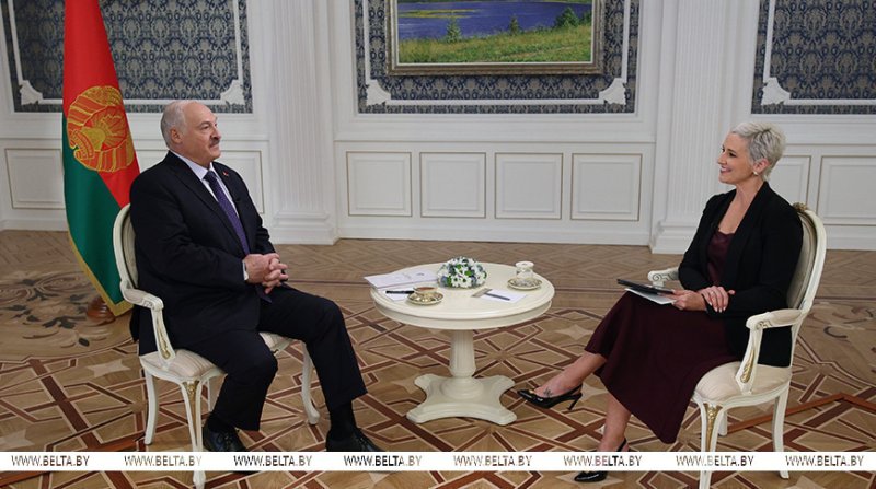 Александр Лукашенко дал интервью телеканалу АльАрабия