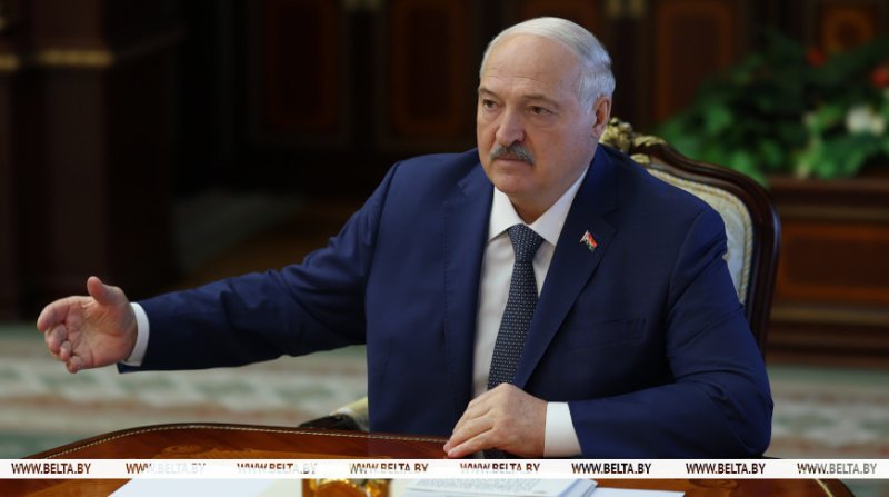 Лукашенко поручил запретить поездки за рубеж детских групп без госнадзора и разрешения