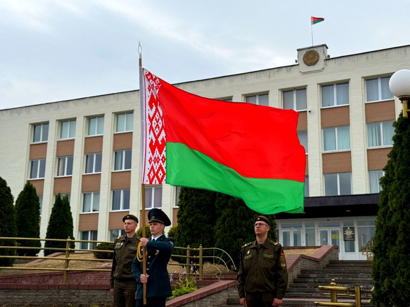 Любимую не отдают Митинг посвященный Дню Независимости объединил зельвенцев
