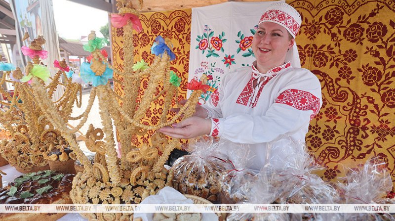 Конкурс пекарей тракторшоу интерактивы Каким будет каравайфест Бацькава булка в Свислочи
