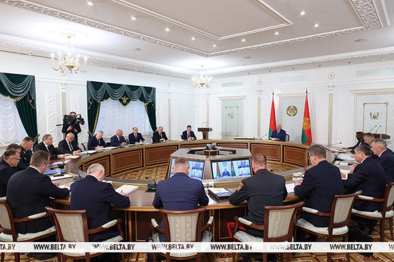 Будем с хлебом  будем жить Лукашенко об уборочной кампании и продбезопасности