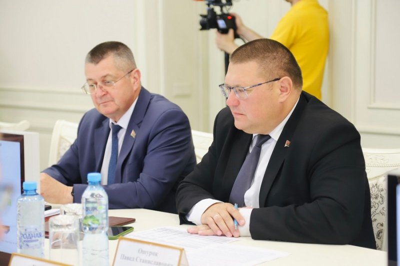 Член Совета Республики Павел Ошурик принял участие в заседании Гродненского областного исполнительного комитета