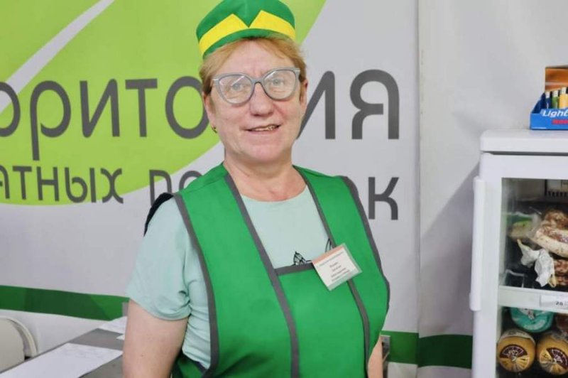 Сравнили работу в гипермаркете и сельском магазине