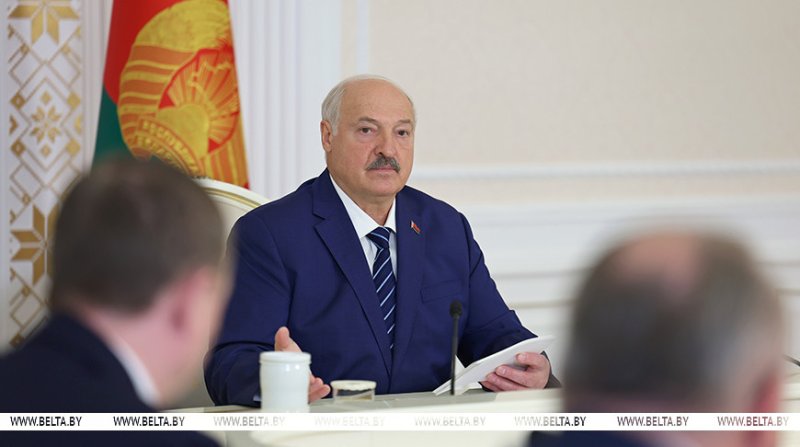 Чувствительные вопросы для людей и бюджета Лукашенко собрал совещание с руководством Совмина