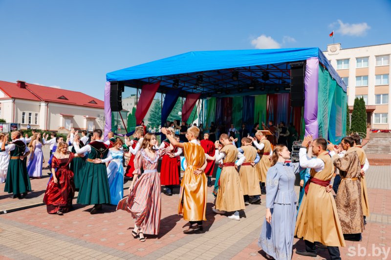 Расказваем якя рэгянальныя святы запрашаюць у госц