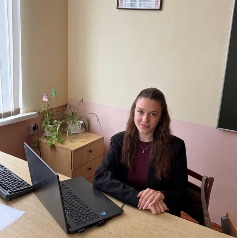 Первые шаги в профессию учителя делает Дарья Бойко